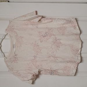 Women's t-shirt by Okd Navy. Size large